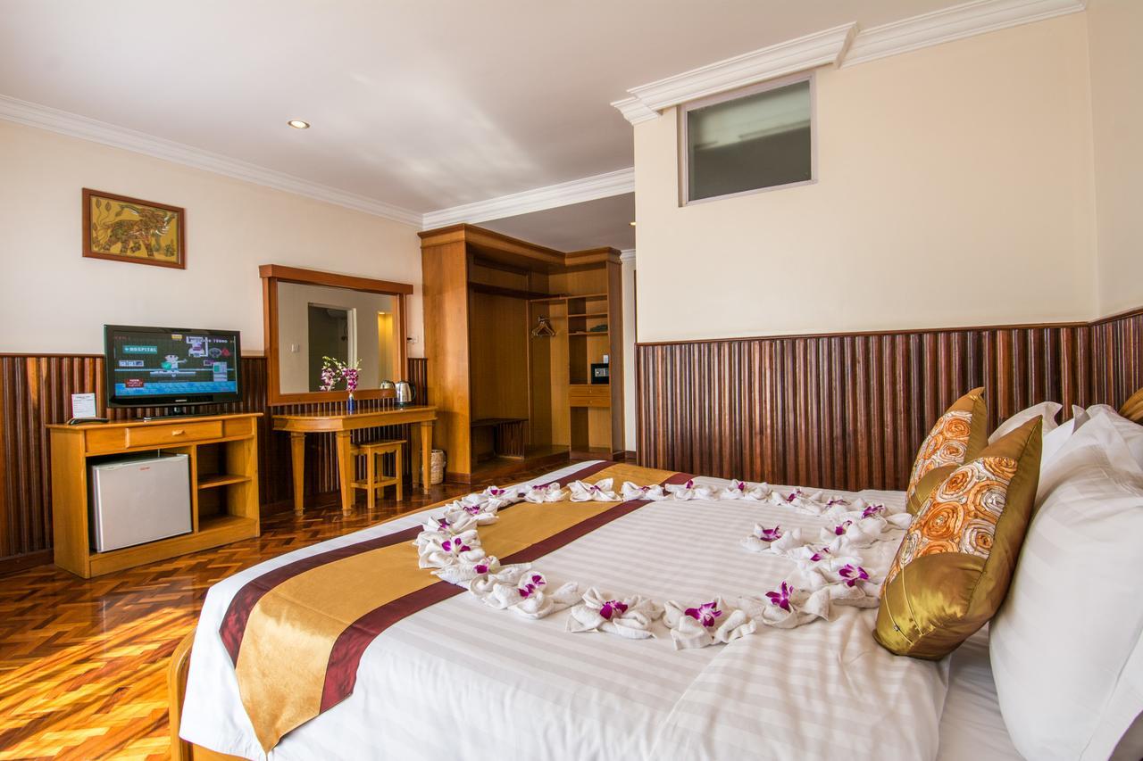 Ayarwaddy River View Hotel Mandalay Exterior photo