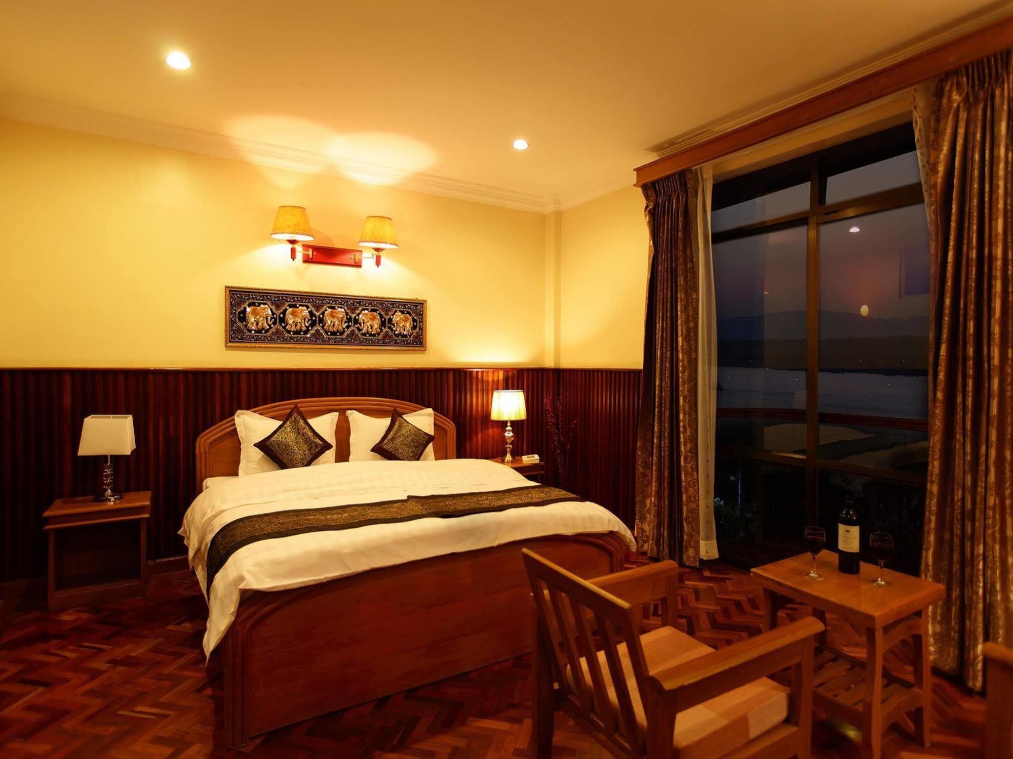Ayarwaddy River View Hotel Mandalay Exterior photo